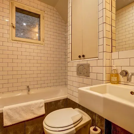 Апартаменты Le Marais - Les Halles Colorful & Modern 3bd